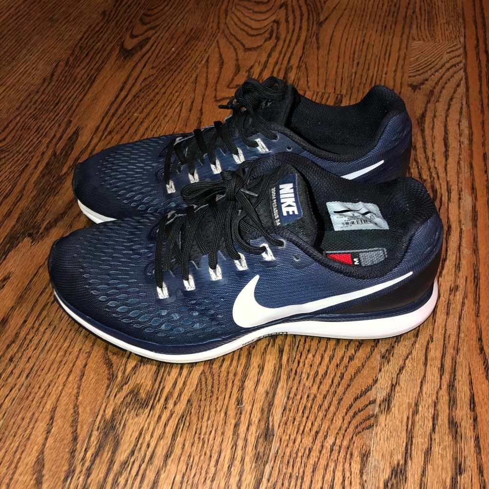 Nike zoom Pegasus sneakers